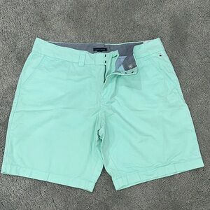 Woman’s Tommy Hilfiger Chino Shorts Mint Green